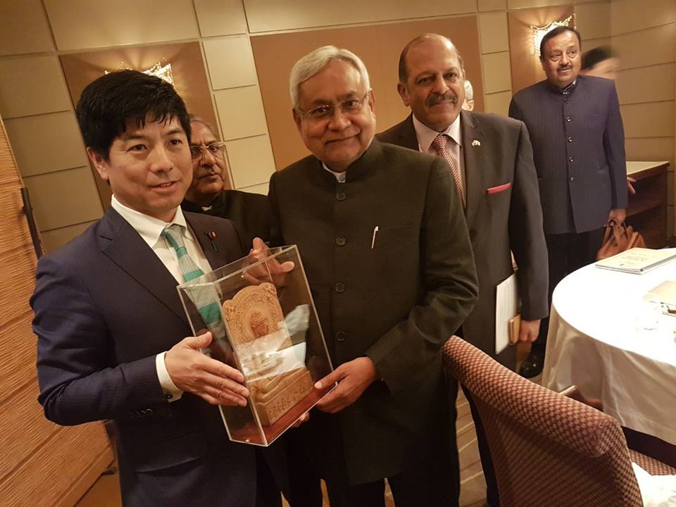 पीएम शिंजो अवे के निमंत्रण पर नीतीश कुमार पहुंचे जापान, बुद्ध सर्किट को ‘हाई स्पीड रेल लिंक’ से जोड़ेगा जापान
