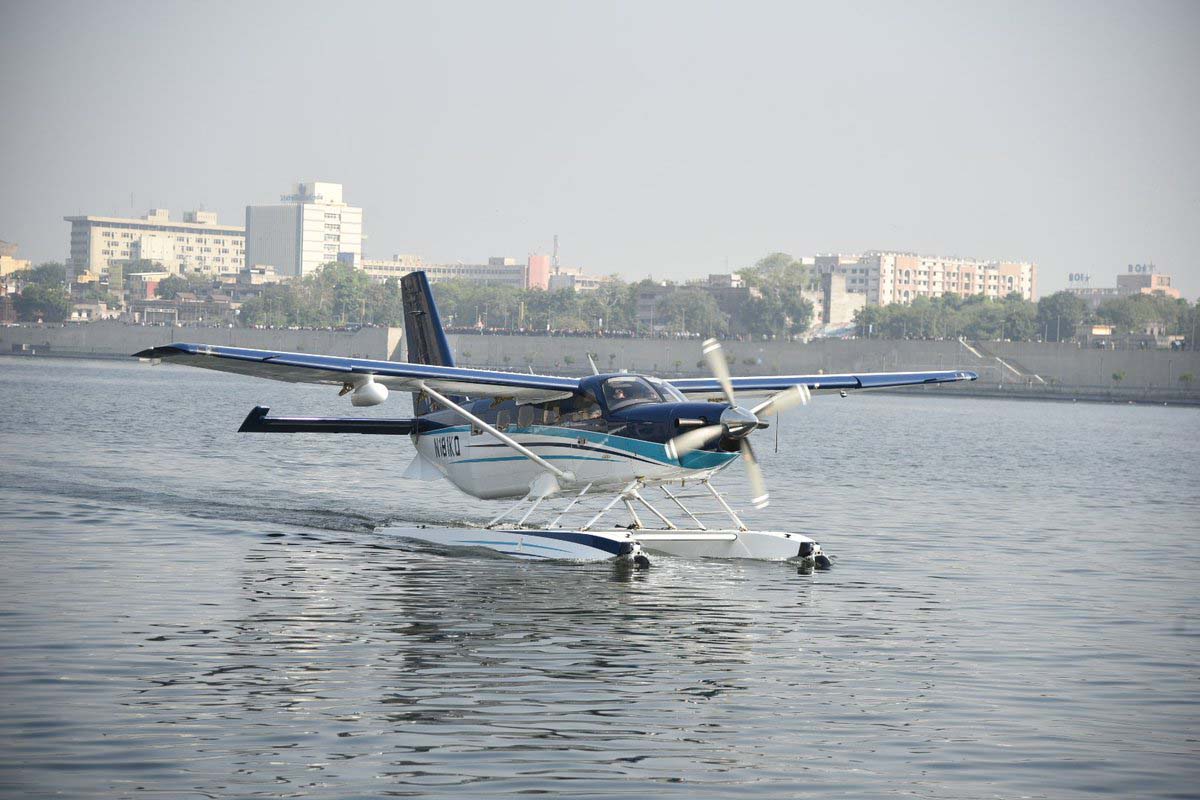 कुम्भ मेला से पहले पूर्वांचलवासियों को ‘सीप्लेन’ का तोहफा देंगे नितिन गडकरी
