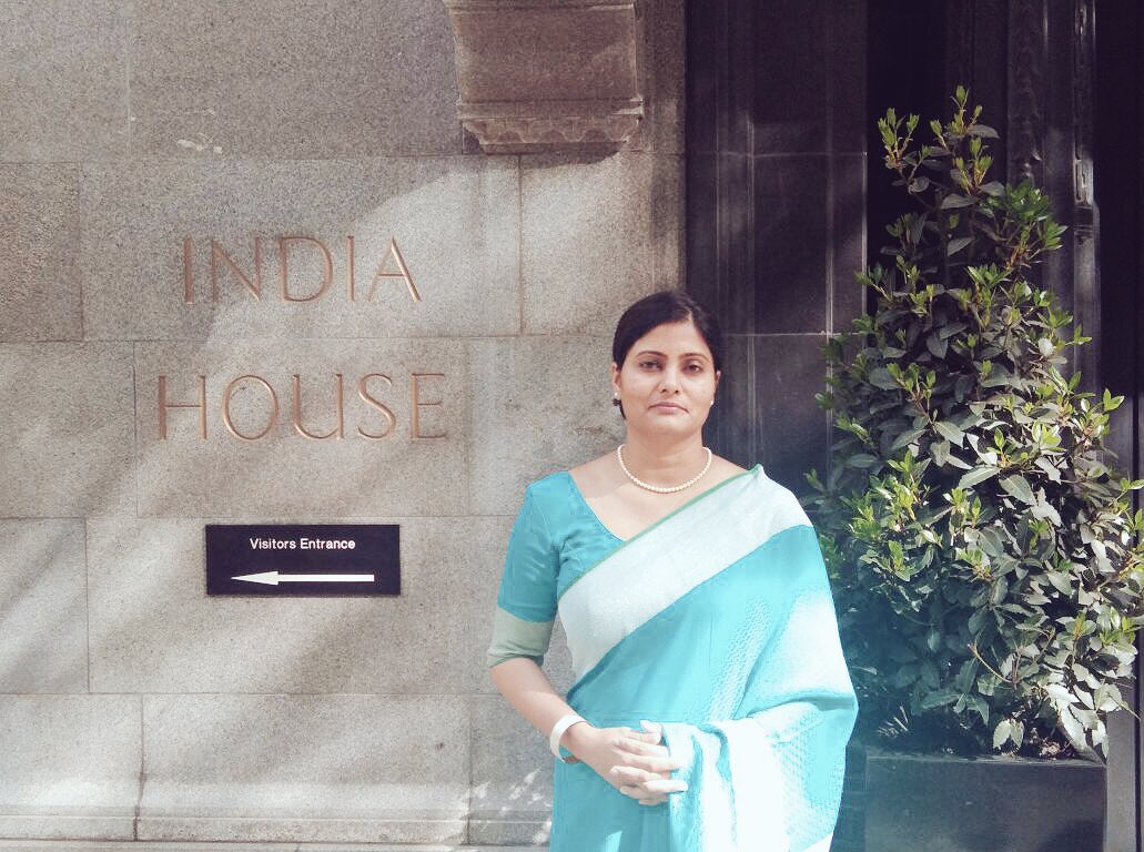 लंदन स्थित इंडिया हाउस पहुंची अनुप्रिया पटेल, क्रांतिकारियों को दी श्रद्धांजलि